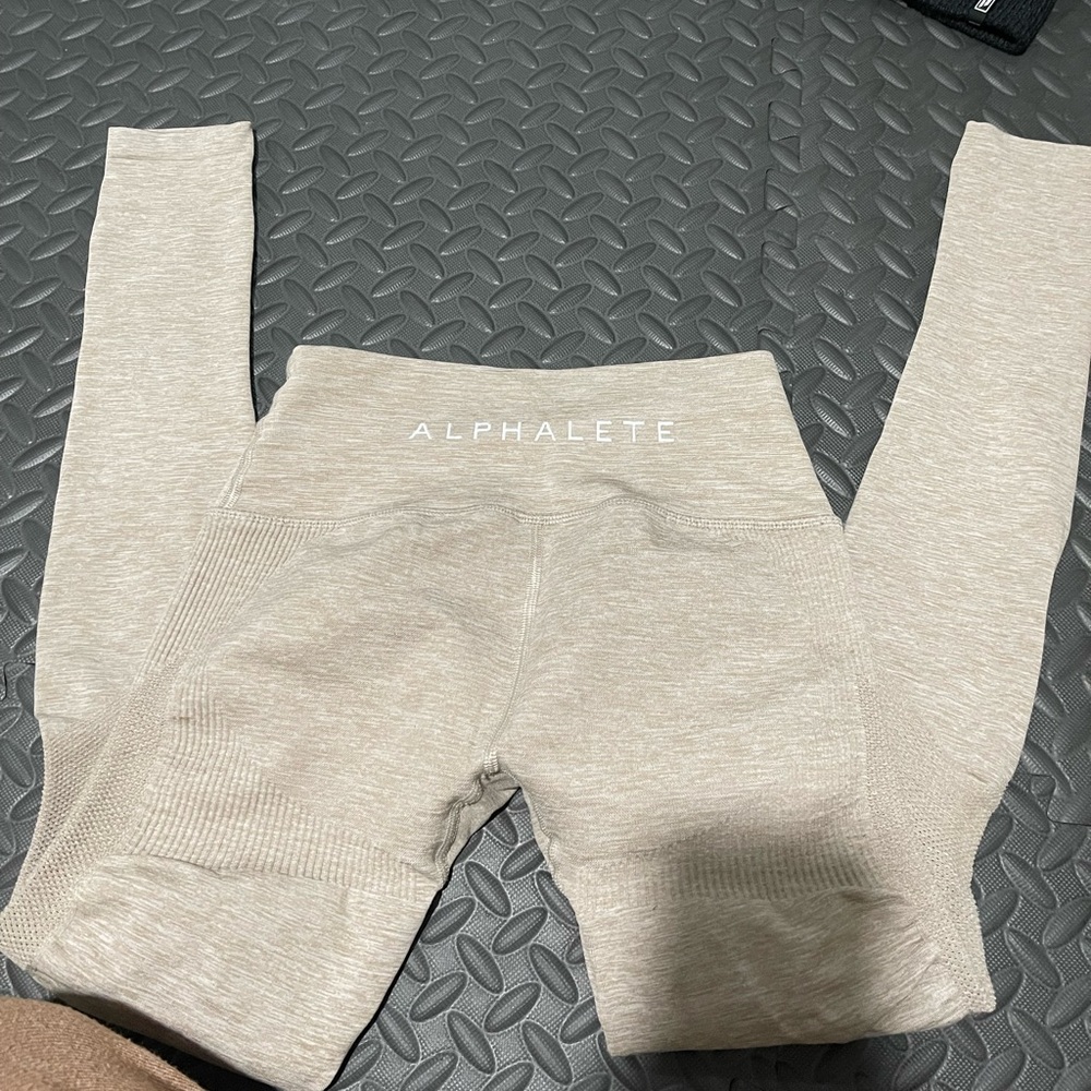 Alphalete leggings